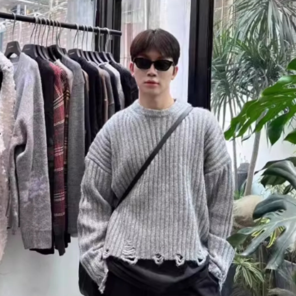 Broken Hole Short Black Round Neck Sweater