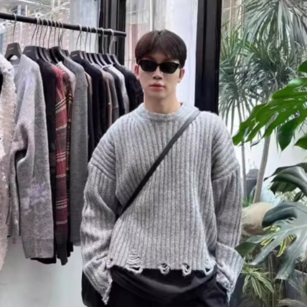 Broken Hole Short Black Round Neck Sweater